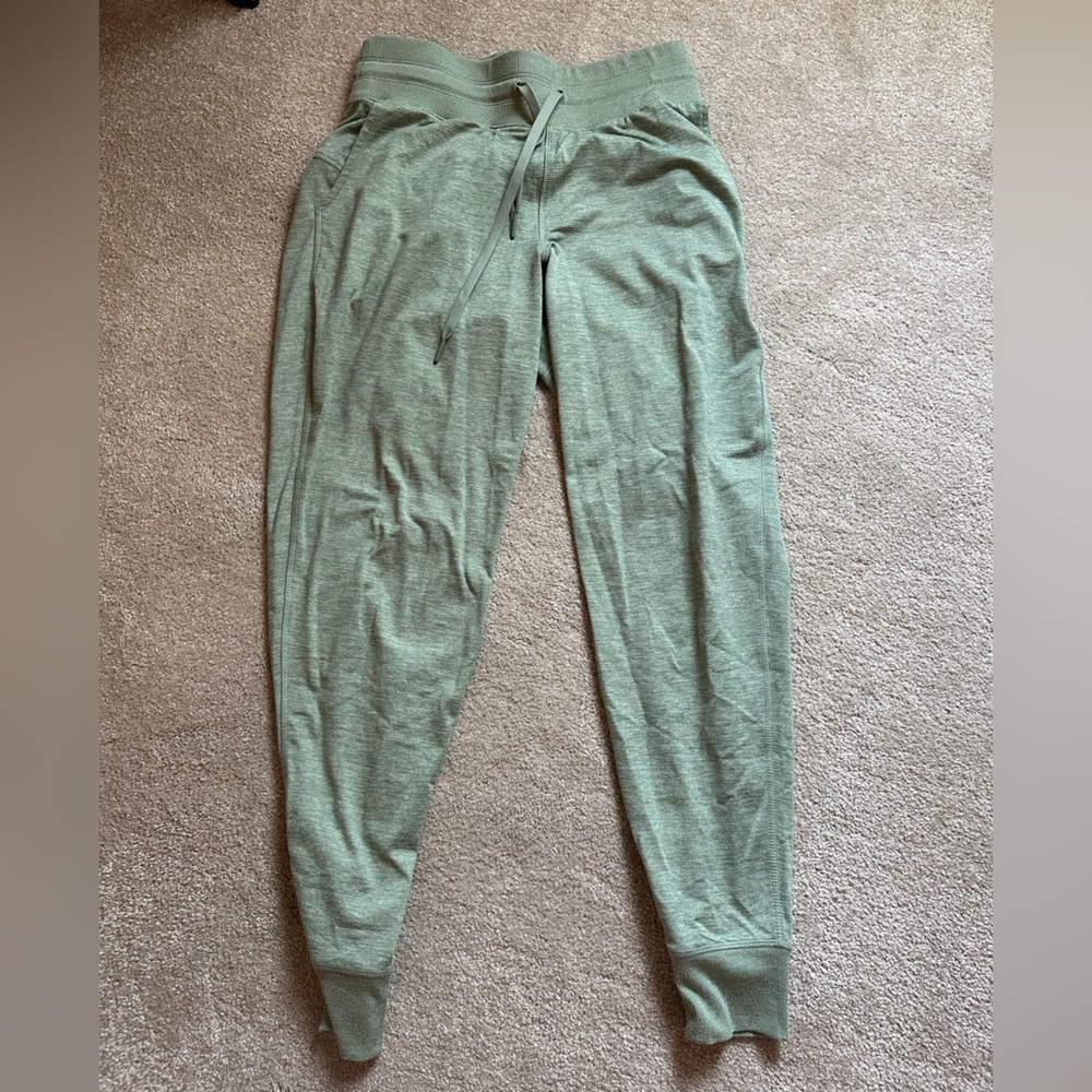 American Eagle Green Joggers
